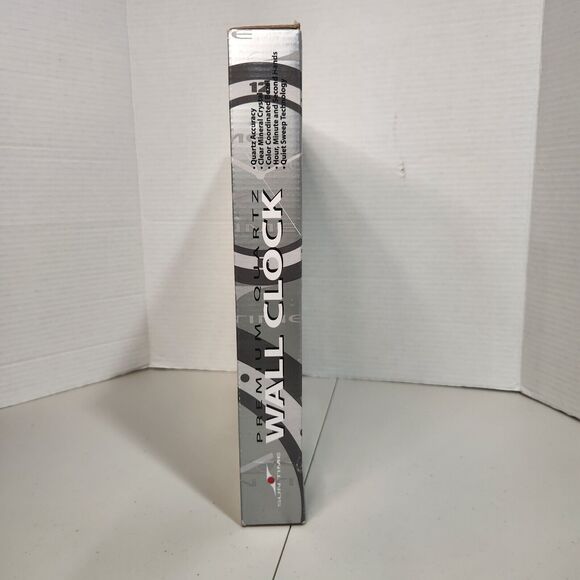 Sun Time Premium Quartz Michigan Wolverines Football NCAA Wall Clock NIB - Picture 4 of 6